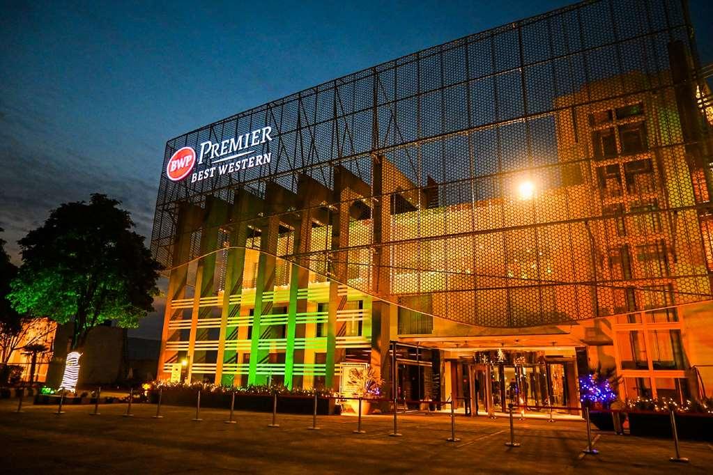 Best Western Premier Islamabad Hotel Exterior photo